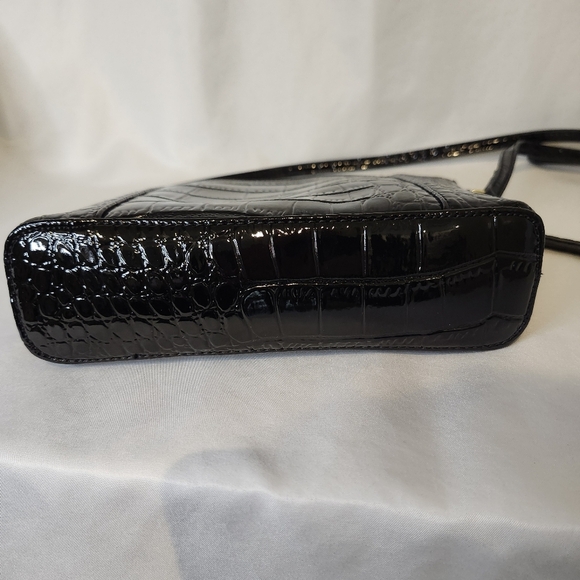 Liz Claiborne Womens Crossbody Bag Size Small Alligator Patent Bow Detail Purse - Picture 4 of 7